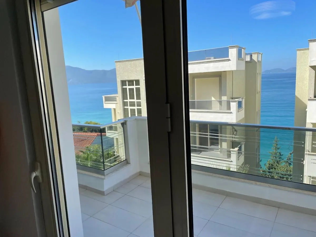 Luxury Residence 1 Vlorë 0*,